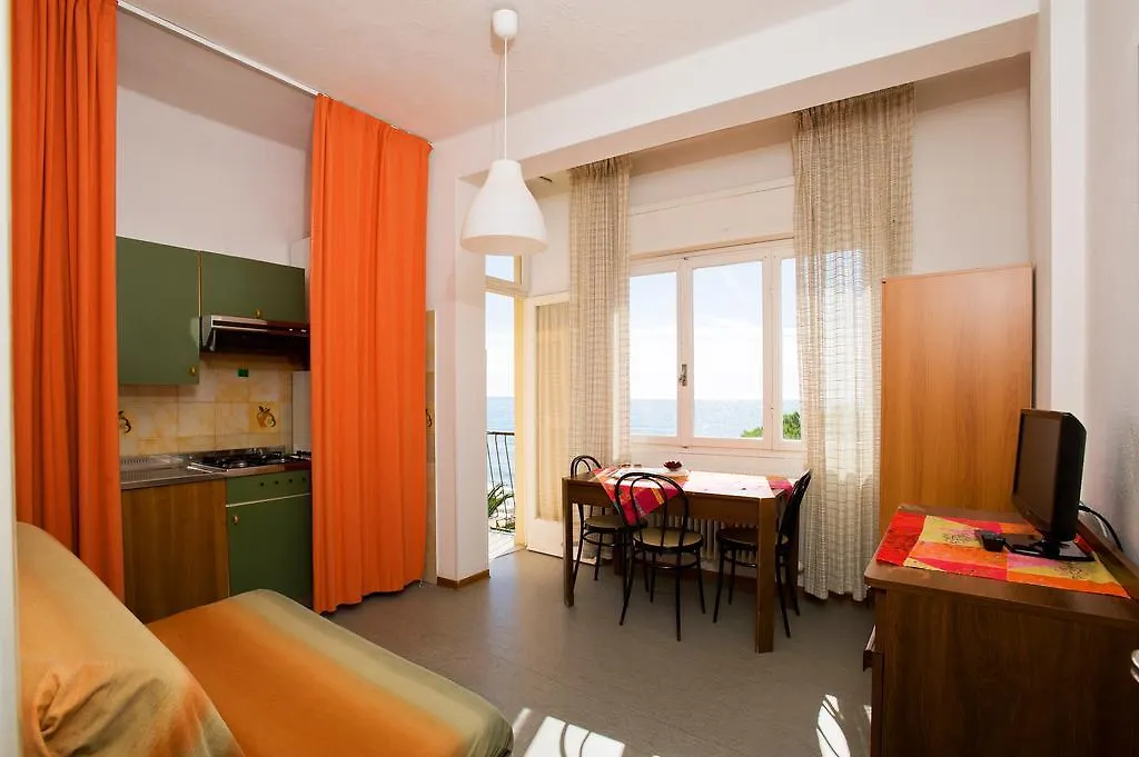 Hotel Lido Pietra Ligure 2*,  Italia